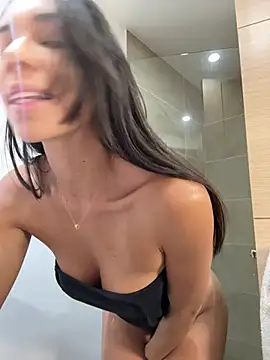 Snapshot of EllaSanz_ chatting on February 23, 8:00 pm EllaSanz online show from February 23, 8:00 pm