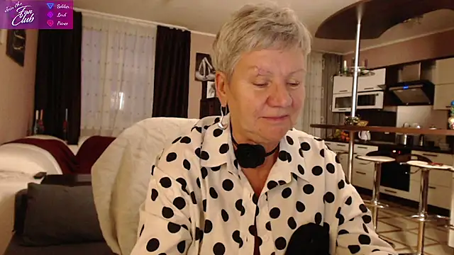 Snapshot of roxana_brooks chatting on December 29, 1:38 pm roxana brooks online show from December 29, 1:38 pm