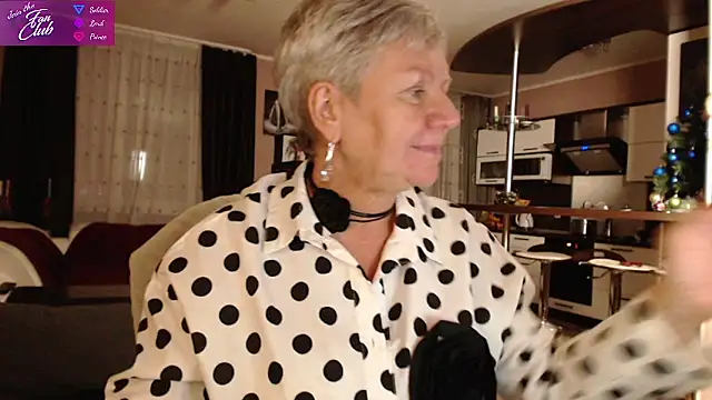 Snapshot of roxana_brooks chatting on December 29, 4:40 pm roxana brooks online show from December 29, 4:40 pm