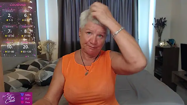 roxana brooks online show from May 25, 11:33 pm
