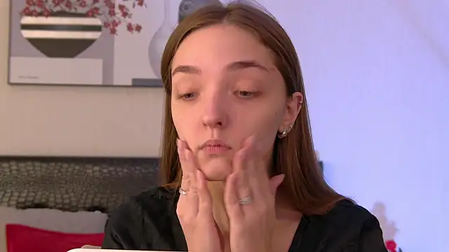 VirginieCruz online show from March 20, 5:57 am