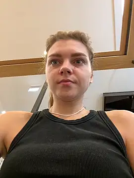 ValenciaShock online show from September 17, 6:37 am