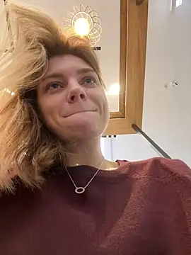 ValenciaShock online show from October 11, 6:45 am