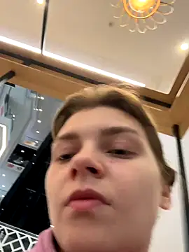 ValenciaShock online show from October 12, 6:45 am