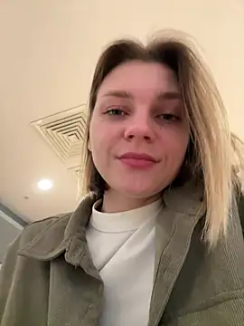 ValenciaShock online show from April 17, 7:11 am