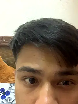 Hullax online show from November 3, 3:46 pm