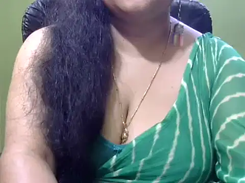 Snapshot of Mona_love143 chatting on November 8, 10:04 am Mona love143 online show from November 8, 10:04 am