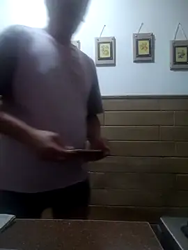 Snapshot of LuqenZo chatting on February 8, 4:16 am LuqenZo online show from February 8, 4:16 am