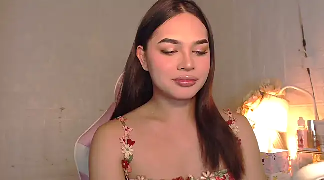 Snapshot of Ashely_Lewis chatting on January 25, 9:47 am Ashely Lewis online show from January 25, 9:47 am