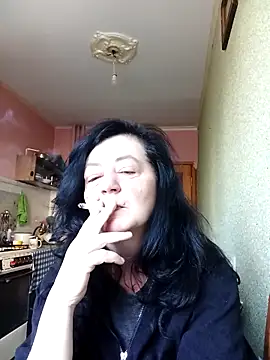 GypsiQueen2 online show from March 4, 7:25 am