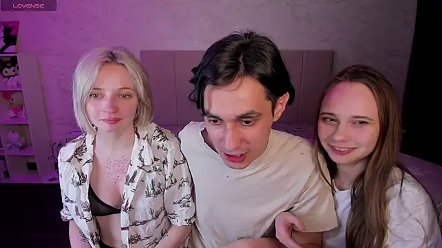 PostBabyyy online show from April 19, 2:00 am