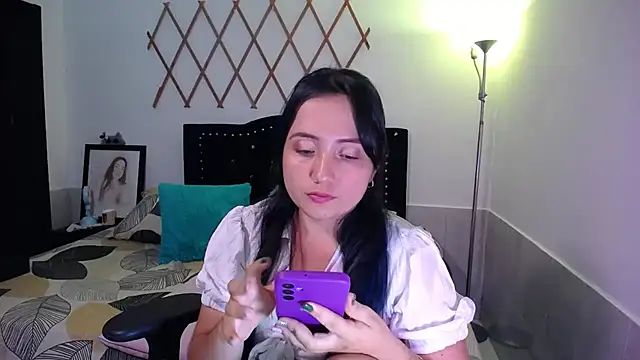 naughty girl 4u online show from September 19, 8:20 pm