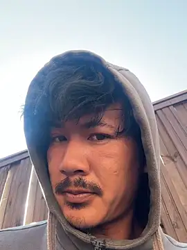 juniiorre online show from October 16, 9:32 am