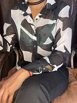 SCHOOL Girl 0 online show from December 8, 4:18 pm