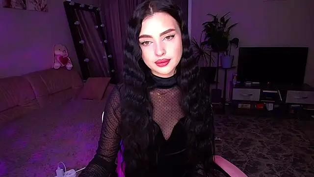   Malika   online show from December 17, 4:13 pm