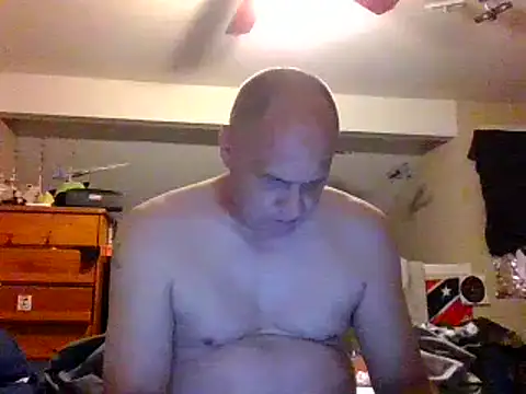 Snapshot of Gerbil8823 chatting on December 1, 5:01 am Gerbil8823 online show from December 1, 5:01 am