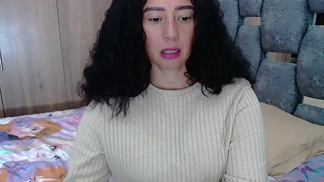 Snapshot of sara_hott_1 chatting on January 24, 8:11 pm sara hott 1 online show from January 24, 8:11 pm