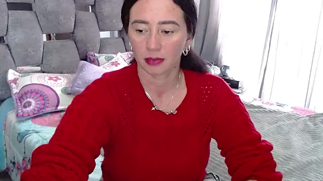 sara hott 1 online show from November 15, 8:38 pm