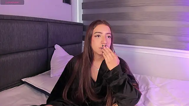 MERIDA TAYLOR online show from February 5, 6:48 pm