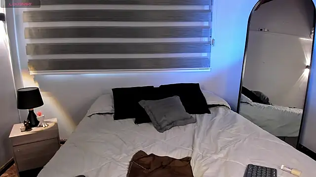 Snapshot of MERIDA_TAYLOR chatting on February 7, 2:10 pm MERIDA TAYLOR online show from February 7, 2:10 pm