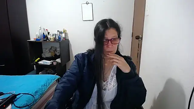 latin49 online show from October 23, 3:39 am