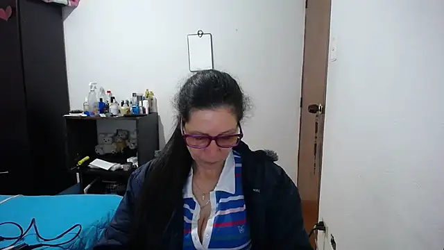 latin49 online show from October 24, 4:20 am