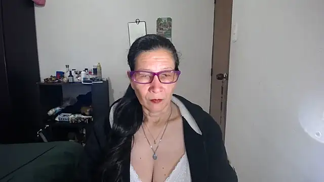 latin49 online show from February 11, 3:00 am