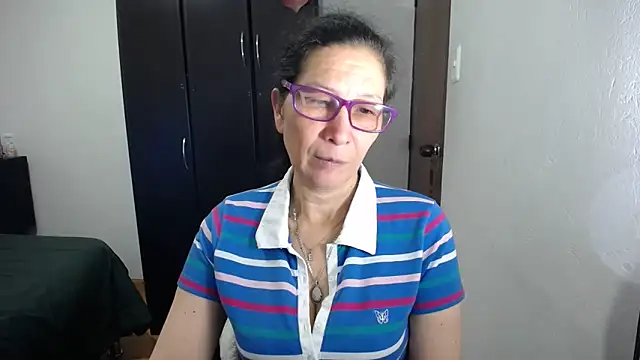 latin49 online show from February 28, 5:19 am