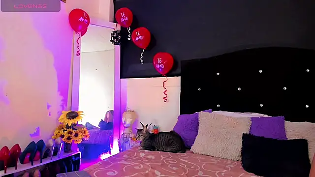 lesly xx online show from February 16, 1:14 am