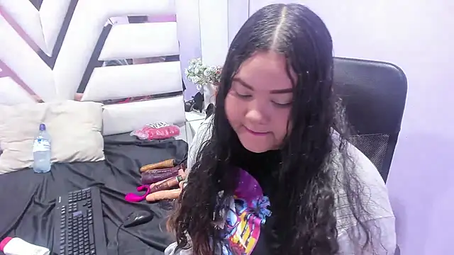 ValenTitis online show from December 10, 7:54 pm