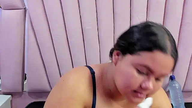 ValenTitis online show from January 16, 8:03 pm