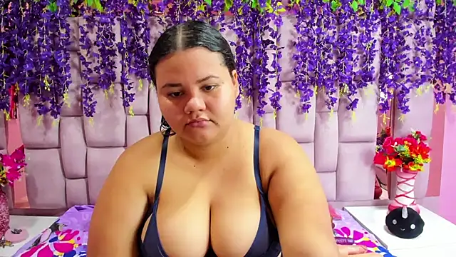 ValenTitis online show from February 5, 7:42 pm