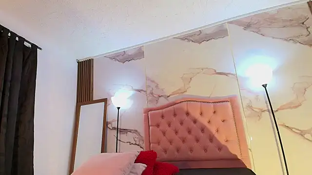 Jade20  online show from February 21, 10:00 pm