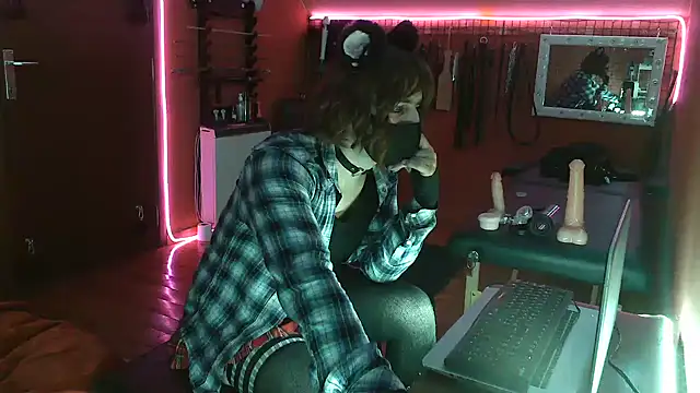 Ginny-the-bdsm-nympho online show from March 13, 6:01 pm