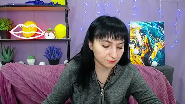 NinaFlawlees online show from January 24, 11:45 pm