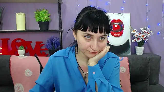 NinaFlawlees online show from March 12, 3:13 am