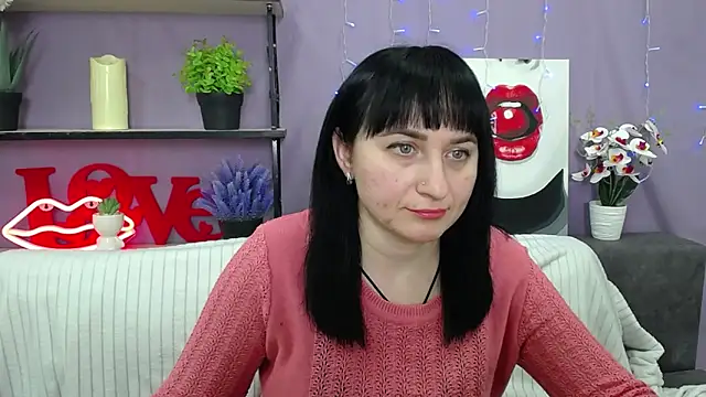 NinaFlawlees online show from March 19, 7:06 pm