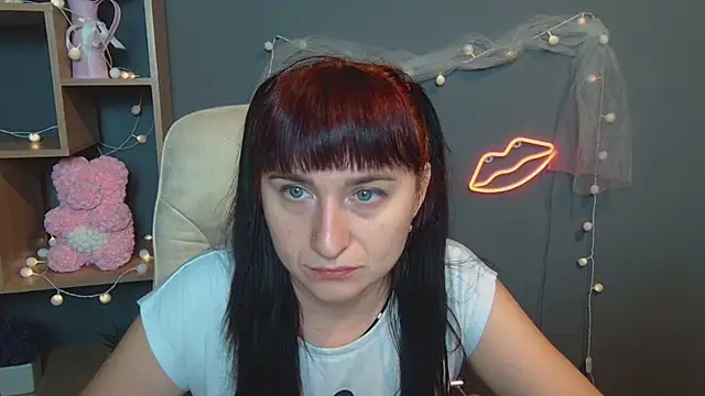 NinaFlawlees online show from September 18, 12:07 pm