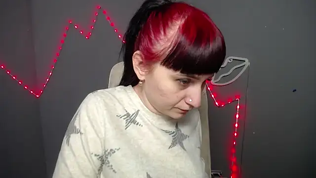 NinaFlawlees online show from March 26, 6:41 am