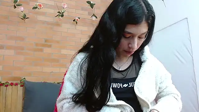 Snapshot of adriscute chatting on June 14, 2:46 am adriscute online show from June 14, 2:46 am