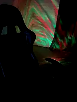 Snapshot of Aalexandrea chatting on September 16, 6:31 pm Aalexandrea online show from September 16, 6:31 pm