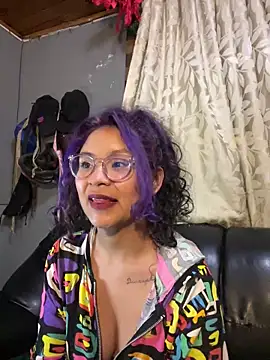 Snapshot of Hathorlove chatting on February 12, 5:58 am Hathorlove online show from February 12, 5:58 am