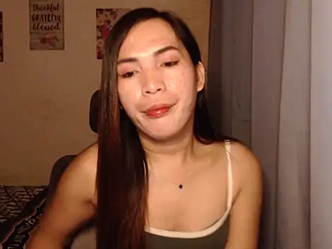 Snapshot of Msyensmith chatting on March 7, 10:56 am Msyensmith online show from March 7, 10:56 am