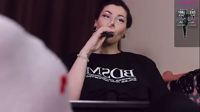 Luna Blake online show from February 6, 4:14 pm