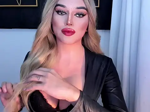 hotstellacumxxx online show from March 6, 6:32 am