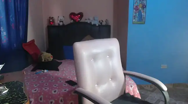 milfeddy  online show from February 10, 9:25 pm