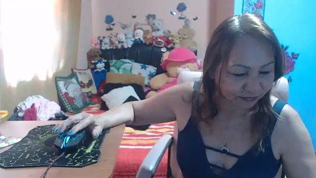 milfeddy  online show from November 3, 1:12 pm