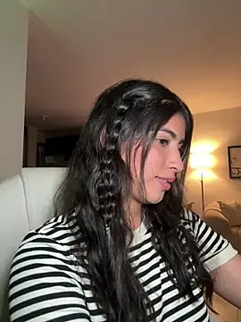 Snapshot of Gaby_zahir_ chatting on December 11, 2:52 am Gaby zahir  online show from December 11, 2:52 am