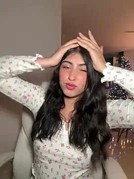 Snapshot of Gaby_zahir_ chatting on December 11, 9:41 am Gaby zahir  online show from December 11, 9:41 am