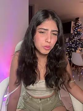 Snapshot of Gaby_zahir_ chatting on December 12, 2:48 am Gaby zahir  online show from December 12, 2:48 am